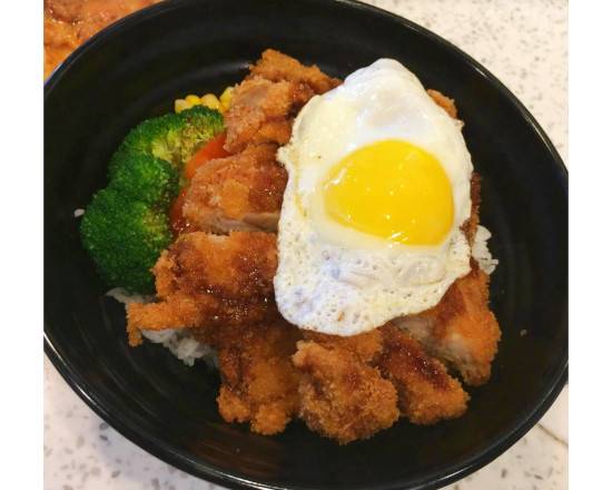 Teriyaki Chicken Pan-Fried Egg on Rice 日式雞扒煎蛋飯